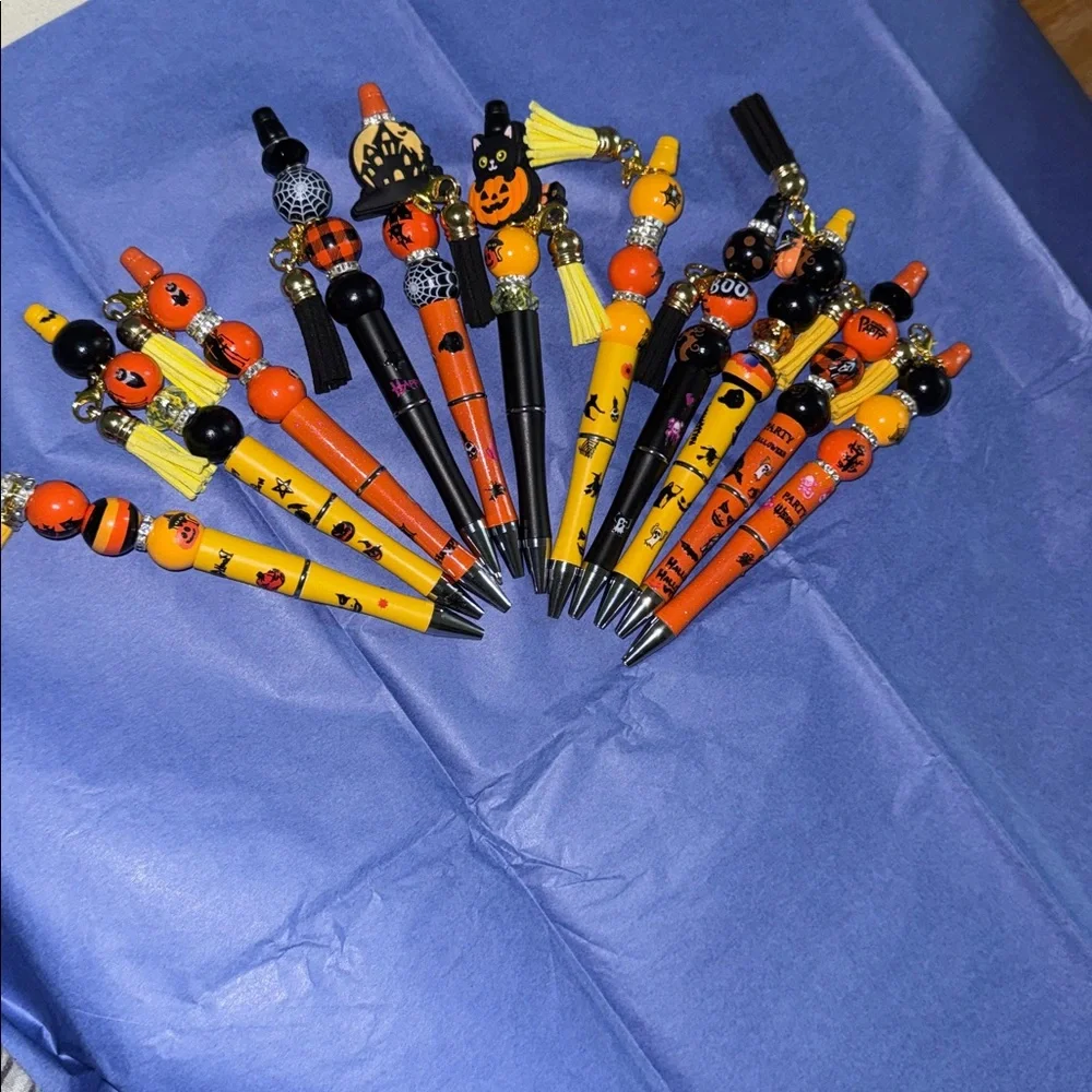 Halloween Themed Pens Set